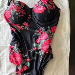 Albion One-piece swimsuit, Antigua navy floral size L